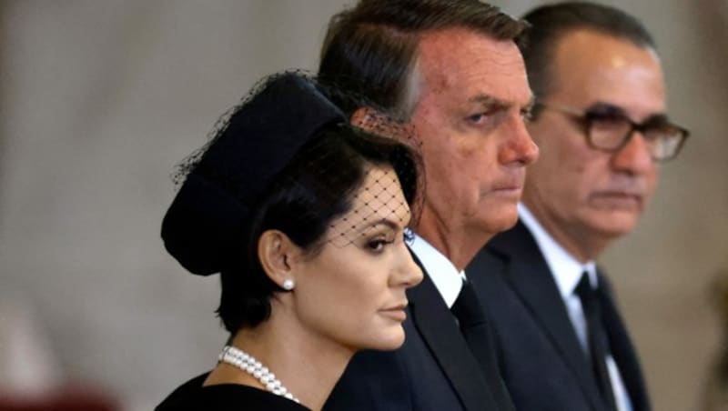 Jair Bolsonaro mit Ehefrau Michelle (Bild: AFP)