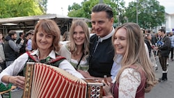 Am Abend feierte auch Andreas Gabalier beim größten Volkskultur-Festival des Landes (Bild: Pail Sepp)