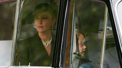 Prinzessin Kate auf dem Weg zur Westminster Abbey (Bild: AP)