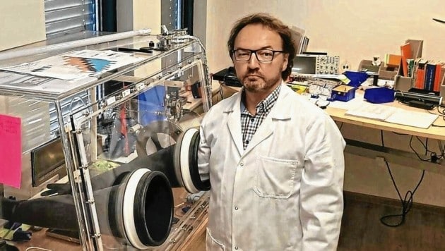 CERN-Techniker Müller forscht seit 2019 am Umweltreaktor. (Bild: Emerald Horizon)