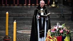 Der Erzbischof von Canterbury Justin Welby die Predigt beim Staatsbegräbnis für die britische Königin Elizabeth II. in der Westminster Abbey in London am 19. September 2022 (Bild: APA/Photo by Ben Stansall/AFP)