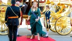 Kronprinzessin Amalia am Prinsjesdag 2022 vor der Glaskutsche (Bild: Dutch Press Photo Agency / Action Press / picturedesk.com)