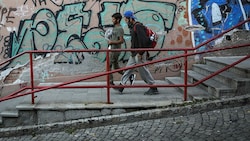Migranten in Belgrad (Bild: APA/AFP/Oliver BUNIC)