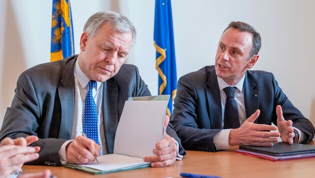 ÖVP-Landesräte Martin Eichtinger und Jochen Danninger (Bild: NLK)