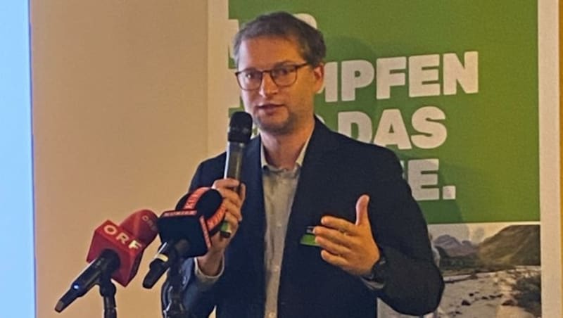 Johannes Wahlmüller, Klimasprecher von Global 2000, präsentierte den Report „Klimaschutz in NÖ“ (Bild: Petra Weichhart)