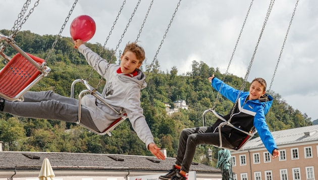 Familie Racz baut das berühmte Kettenkarussell extra für den Rupertiki (Bild: Tschepp Markus)