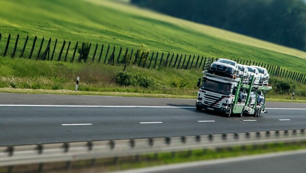 Der Schwertberger Fahrzeuglogistiker Hödlmayr, der Anteile an DigiTrans hält, treibt die Tests rund ums autonome Fahren voran. (Bild: Hödlmayr)