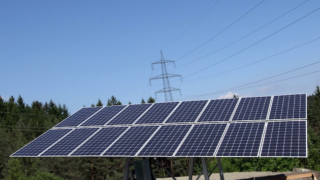 Die Stadt Innsbruck will den Ausbau von PV-Anlagen forcieren. (Bild: Stefan Ruef)