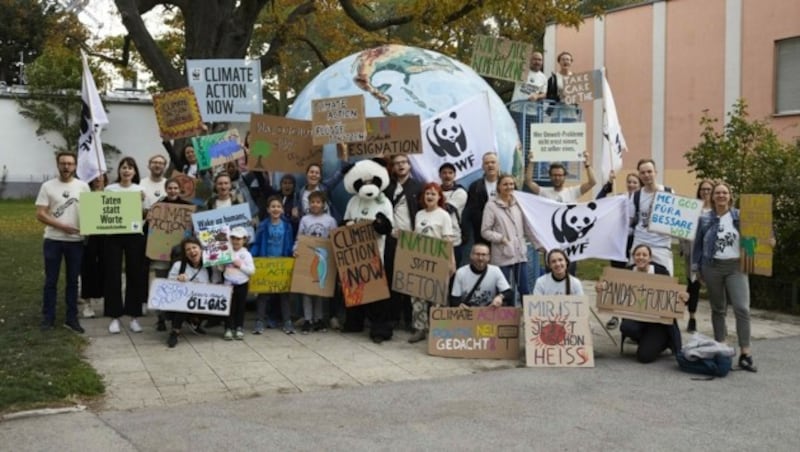 WWF Österreich und Jugendnetzwerk Generation Earth fordern Sofortmaßnahmen für Klimaschutz, Energiesparen und Ausstieg aus fossiler Energie. (Bild: WWF Österreich)