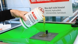 Ganz unkompliziert funktioniert der grüne Automat. Wer ausschließlich Altspeiseöl in das Gerät füllt, erhält sogar zehn Cent pro Liter und hilft damit auch der Umwelt. (Bild: Rojsek-Wiedergut Uta)