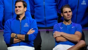 2022 weinten Roger Federer (li.) und Rafael Nadal beim Karriereende des Schweizers, nun wird es erneut emotional. (Bild: AP)