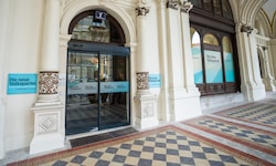 Der Eingang zur ÖVP-Bundesparteizentrale in der Wiener Lichtenfelsgasse