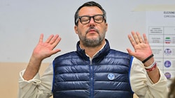 Vom Hero zum Quasi-Zero: Salvini fiel seine Russland-Politik auf den Kopf. (Bild: FILIPPO MONTEFORTE / AFP / picturedesk.com)