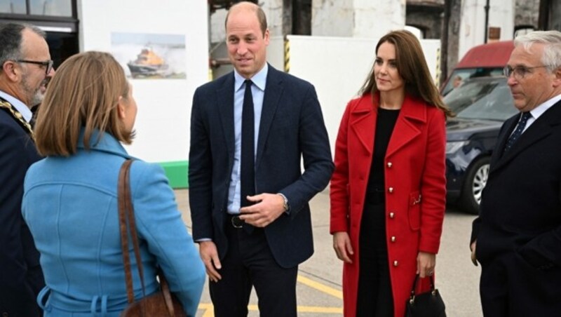 Prinz William und Prinzessin Kate in Holyhead in Anglesey (Bild: APA/Photo by Paul ELLIS/AFP)