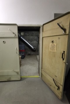 Die Bunker hatten auch eine eigene Stromversorgung (Bild: Lukas Arnold)