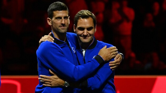 Novak Djokovic (l.) und Roger Federer (r.) (Bild: AFP or licensors)