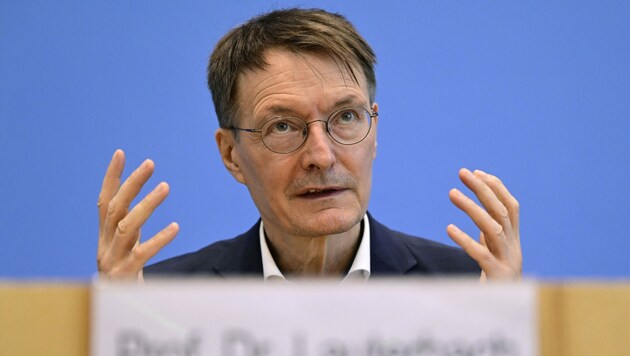 Karl Lauterbach wants to ensure more transparency. (Bild: AFP/John Macdougall)
