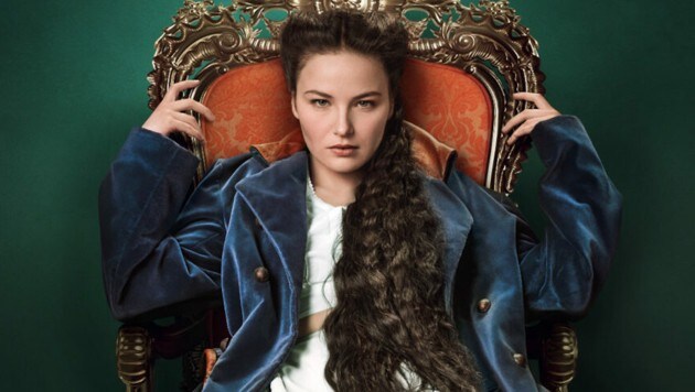 Devrim Lingnau als emanzipierte Kaiserin Elisabeth von Österreich (Bild: Netflix)