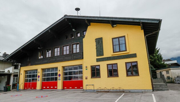 Platzprobleme: Das Oberalmer Feuerwehrhaus genügt den Ansprüchen der Floriani nicht mehr. Eine neue Halle soll gebaut werden. Die Politik streitet über die Umsetzung. (Bild: Tschepp Markus)