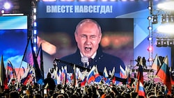 Präsident Wladimir Putin spricht zum russischen Volk. (Bild: APA/AFP/Alexander NEMENOV)