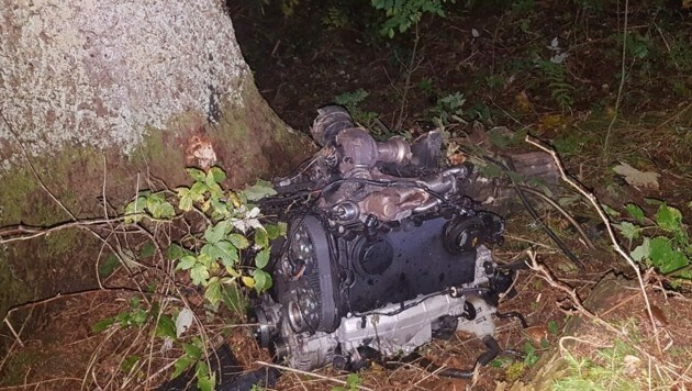 El bloque del motor fue arrancado.  (Imagen: FF Sprinzenstein)