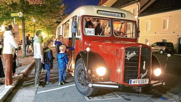 Mit dem historischen Bus durch die lange Nacht.  (Bild: Rojsek-Wiedergut Uta)