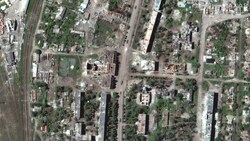 Beim Rückzug aus der strategisch wichtigen Stadt Lyman (das Bild zeigt eine Satellitenaufnahme) hat die russische Armee hohe Verluste erlitten. (Bild: AFP/Satellite image © 2022 Maxar Technologies)