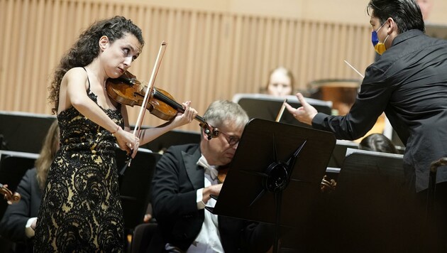 Chouchane Siranossian war bei der Klassischen Klangwolke an der Violine zu erleben. (Bild: reinhard winkler)