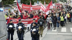 Eine Demonstration der Gewerkschaften gegen die Teuerung (Bild: APA/PHOTONEWS.AT/GEORGE SCHNEIDER)