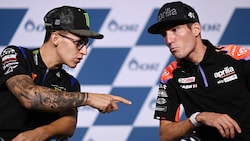 Fabio Quartararo (l.) und Aleix Espargaro (r.) (Bild: AFP or licensors)