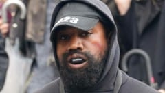 Kanye West erschien auf der Pariser Modewoche mit einer blutigen Lippe und blauen Flecken (Bild: Laurent Vu / Action Press/Sipa / picturedesk.com)