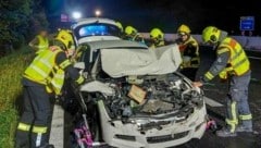 Am Sonntag wurden die Feuerwehren Mooskirchen und Lieboch zu einem Unfall auf der A2 alarmiert. (Bild: Feuerwehr Mooskirchen)