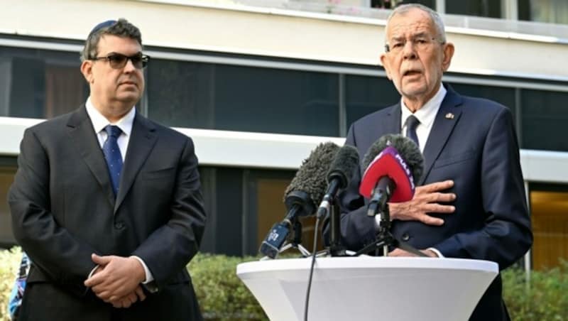 Bundespräsident Alexander Van der Bellen und IKG-Präsident Oskar Deutsch (Bild: APA/HELMUT FOHRINGER)