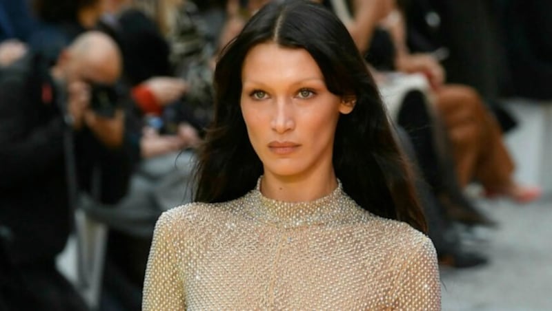 Bella Hadid hat nach dem „golden ratio score“ das schönste Gesicht weltweit (Bild: Ik Aldama / dpa Picture Alliance / picturedesk.com)