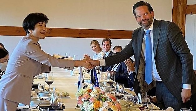 Lukas Mandl war Mitte September mit einer Delegation in Seoul zu Besuch und verhandelte vor Ort über Freihandel. (Bild: zVg)