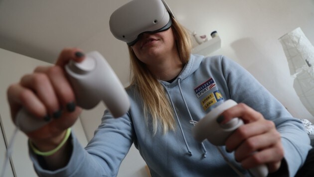 Übungen mit einer VR-Brille helfen in der Reha. (Bild: Birbaumer Christof)