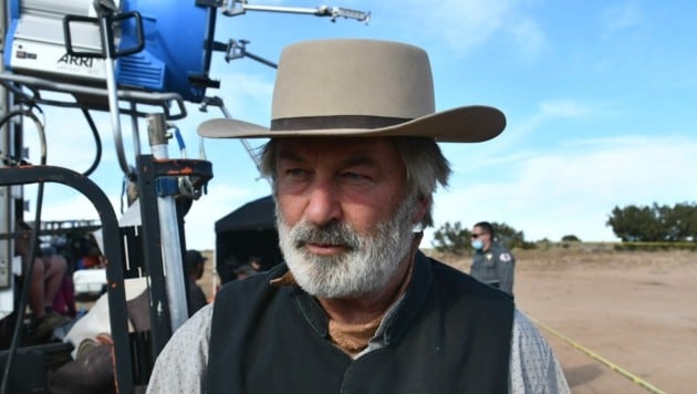 Alec Baldwin am Set von „Rust“ (Bild: Santa Fe County Sheriff's Office / Zuma / picturedesk.com)