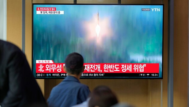 Eine der nordkoreanischen Raketen flog 800 Kilometer weit. (Bild: Associated Press)