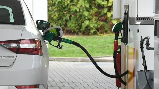 Fuel prices skyrocket before Easter. (Bild: P. Huber)