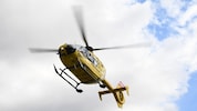 Der Mann wurde mit dem Notarzthubschrauber ins Spital geflogen.