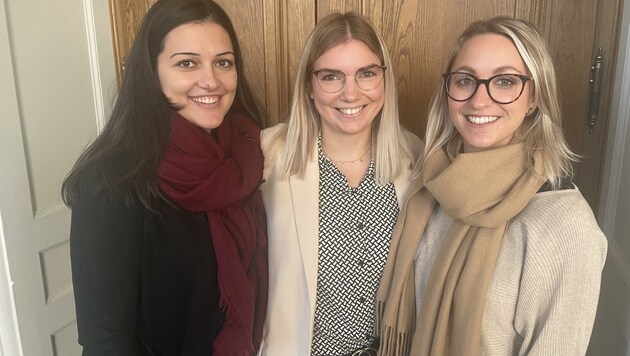 Drei unter 112: Patricia, Nicole und Nina (von links) gehören zu Österreichs ersten Master-Studenten in der Elementarpädagogik. (Bild: Christina Koppelhuber)