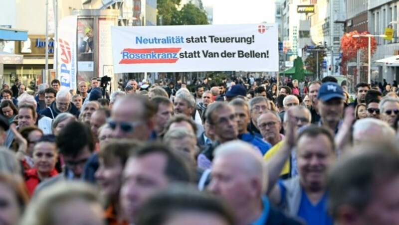 Wahlkampfabschluss-Veranstaltung des FPÖ-Kandidaten Walter Rosenkranz (Bild: APA/HELMUT FOHRINGER)