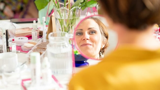 Einen Vormittag lang wird geschminkt, geplaudert und fotografiert. (Bild: Birgit Machtinger)