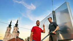 Auf dem Dach des Globo-Plaza in Villach hat die Initiative Kärnten funkt Antennen aufgestellt, um im Notfall Hilfe leisten zu können. (Bild: Wallner Hannes)