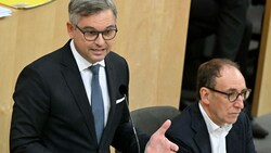 Finanzminister Magnus Brunner (ÖVP) und Sozialminister Johannes Rauch (Grüne) (Bild: APA/HELMUT FOHRINGER)
