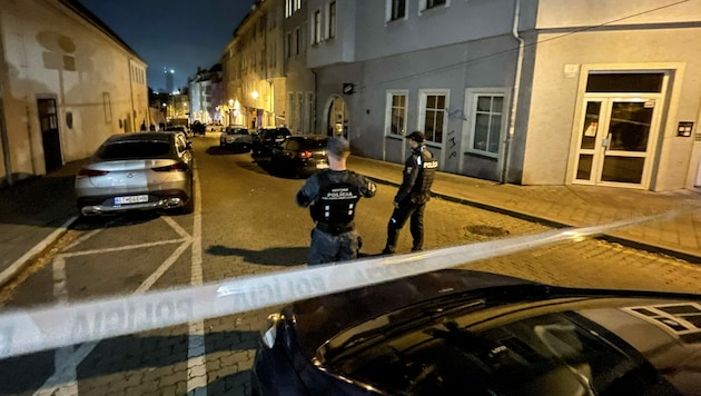 Vor einer beliebten LGBTQ-Bar in Bratislava hat ein 19-jähriger Mann am Mittwochabend zwei Menschen erschossen. (Bild: AFP)