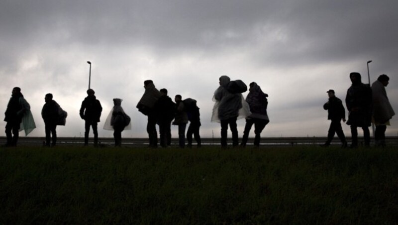 Seit Monaten nehmen vermehrt indische Staatsbürger die Westbalkanroute - und landen in Österreich. (Bild: AFP)