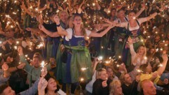 In Deutschland steigen die täglichen Corona-Infektionen massiv. Schuld daran ist laut Experten vor allem das Münchner Oktoberfest. (Bild: APA/dpa/Felix Hörhager)