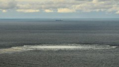 Ende September wurden Lecks in den Ostsee-Pipelines entdeckt, Gas stieg an die Wasseroberfläche. (Bild: APA/AFP/DANISH DEFENCE/Handout)