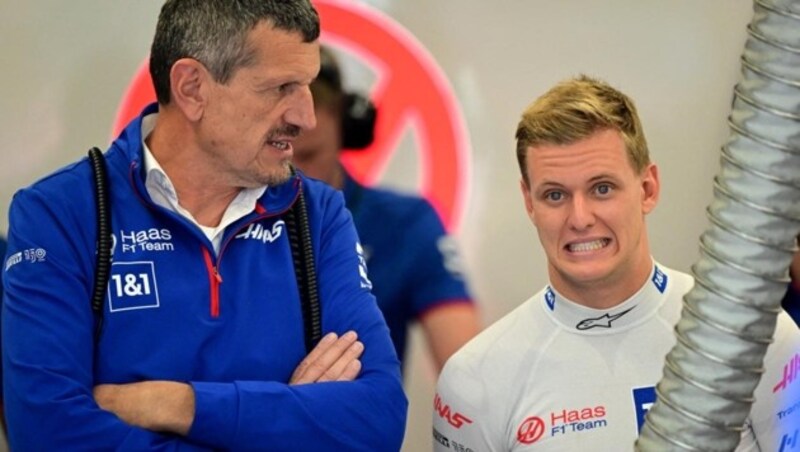 Günther Steiner (l.) und Mick Schumacher (r.) (Bild: AFP or licensors)